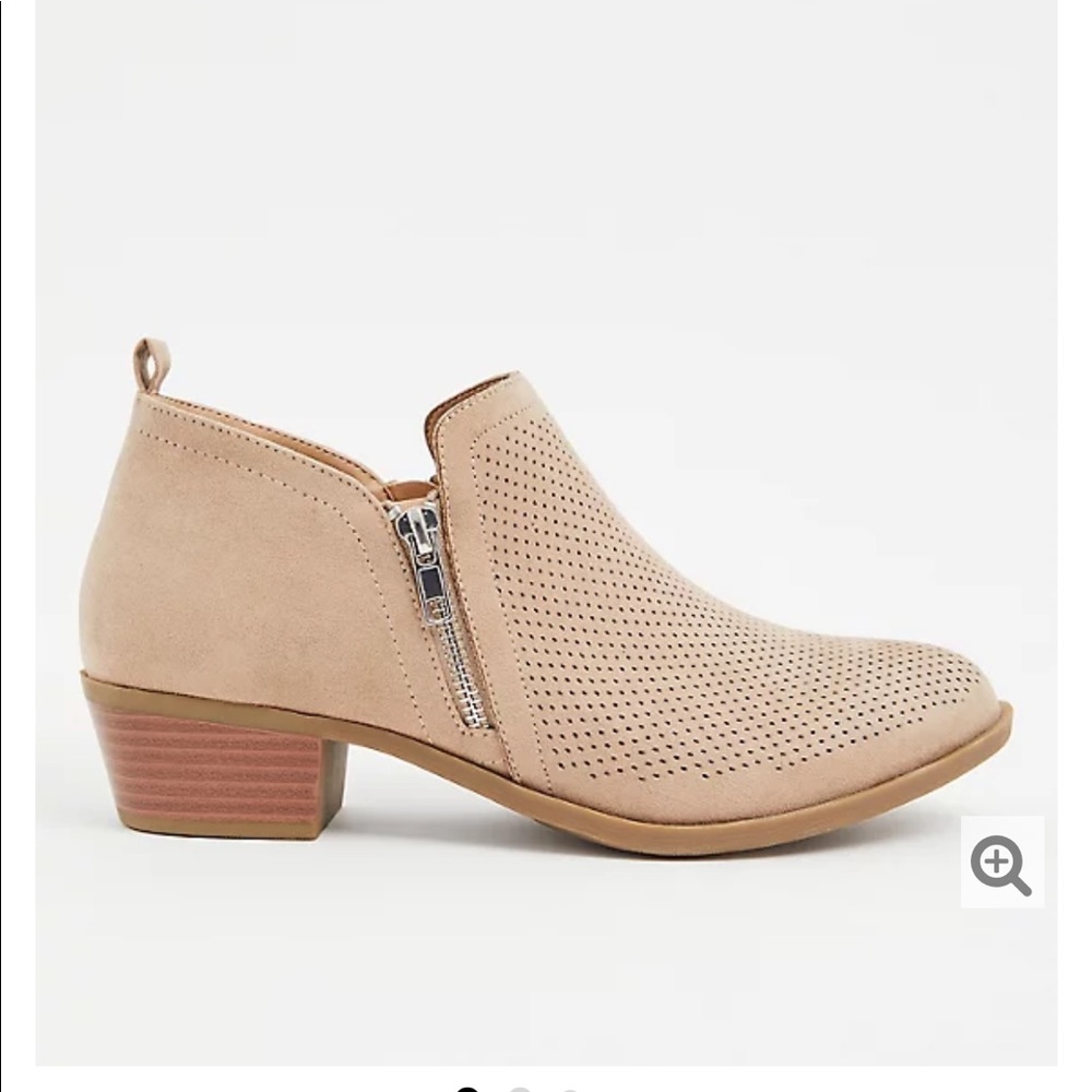 Beige faux suede perforated ankle boot size 7